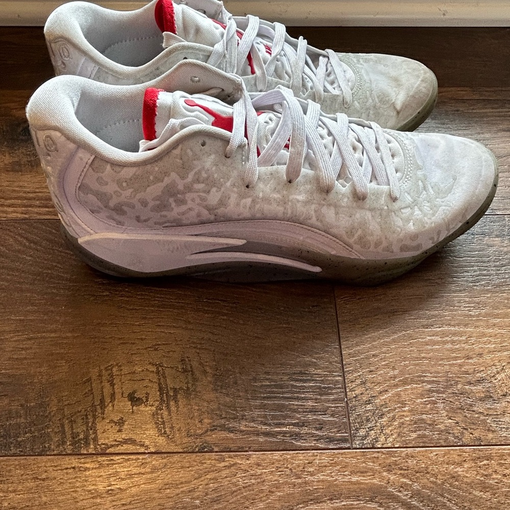 Jordan Sneakers White and Red Low-Top Athletic Shoes Nike Zion 3